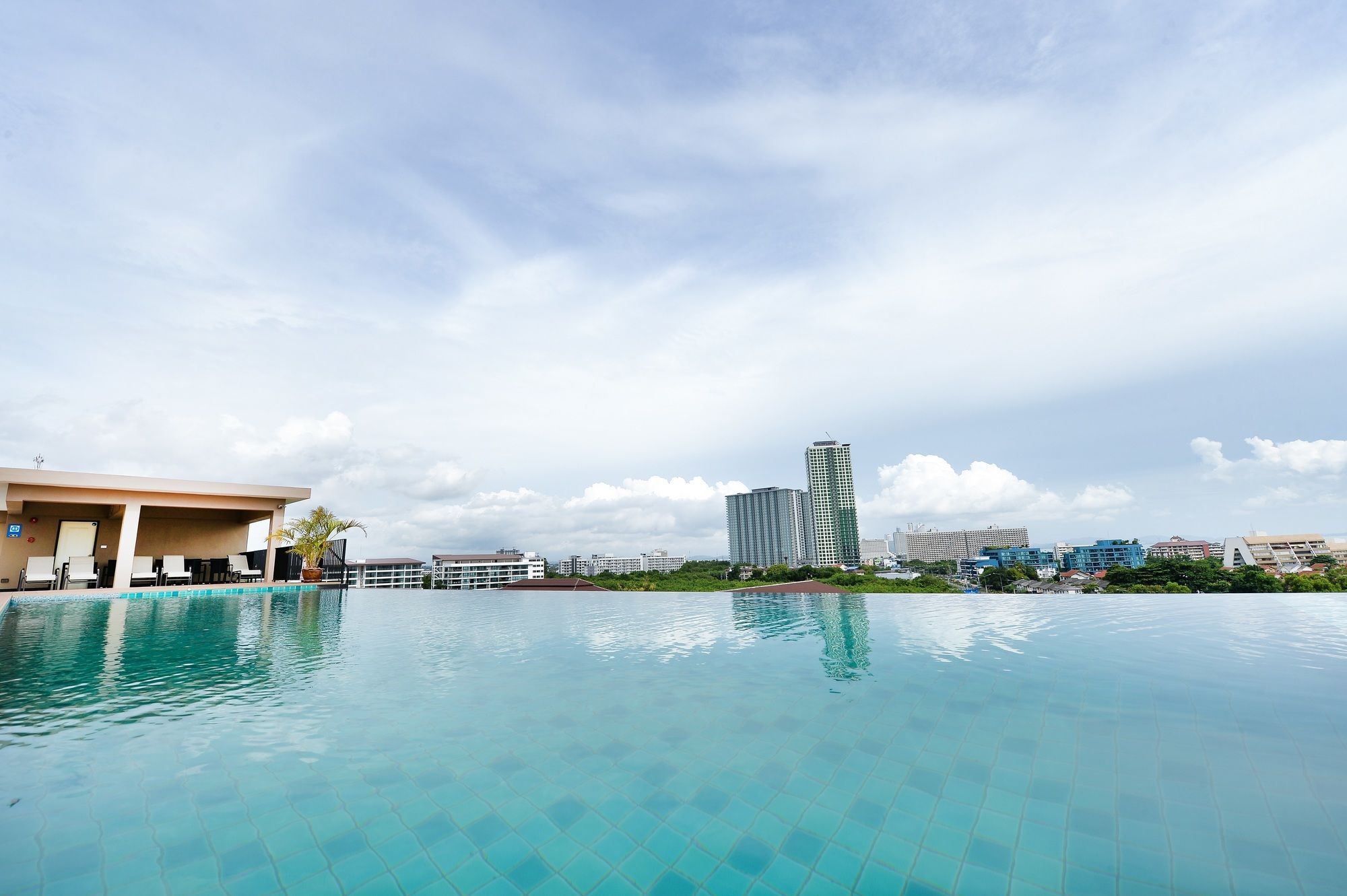 Lawinta Hotel Pattaya Jomtien pláž Exteriér fotografie